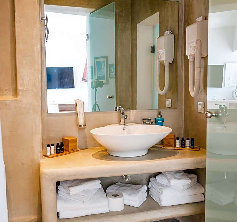 Kratiras View Luxury Suites