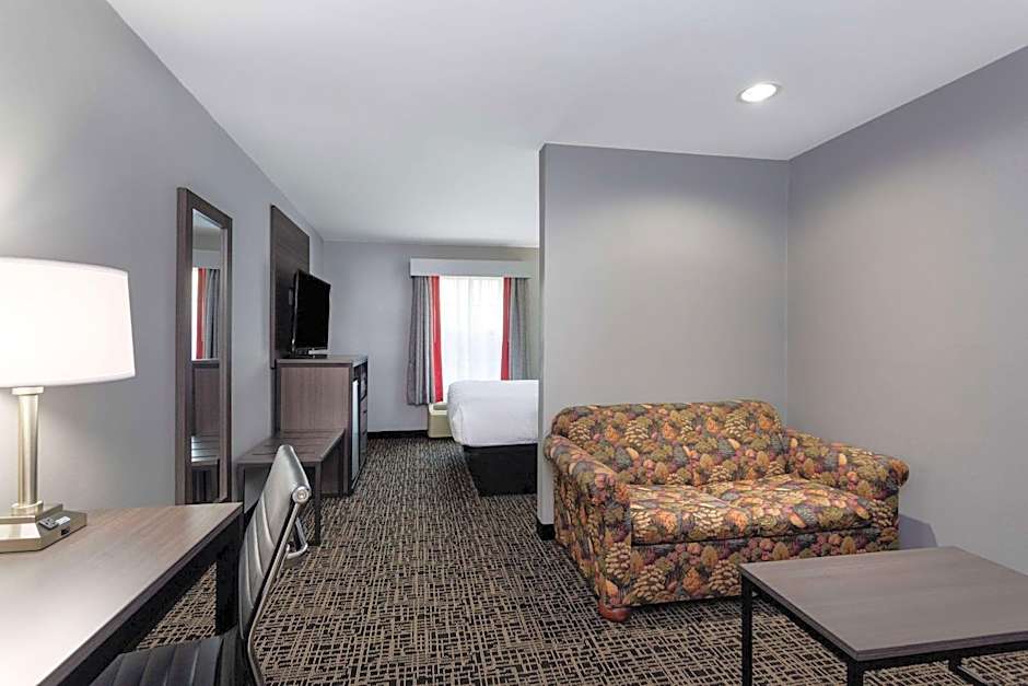 Ramada by Wyndham Sellersburg/Louisville North