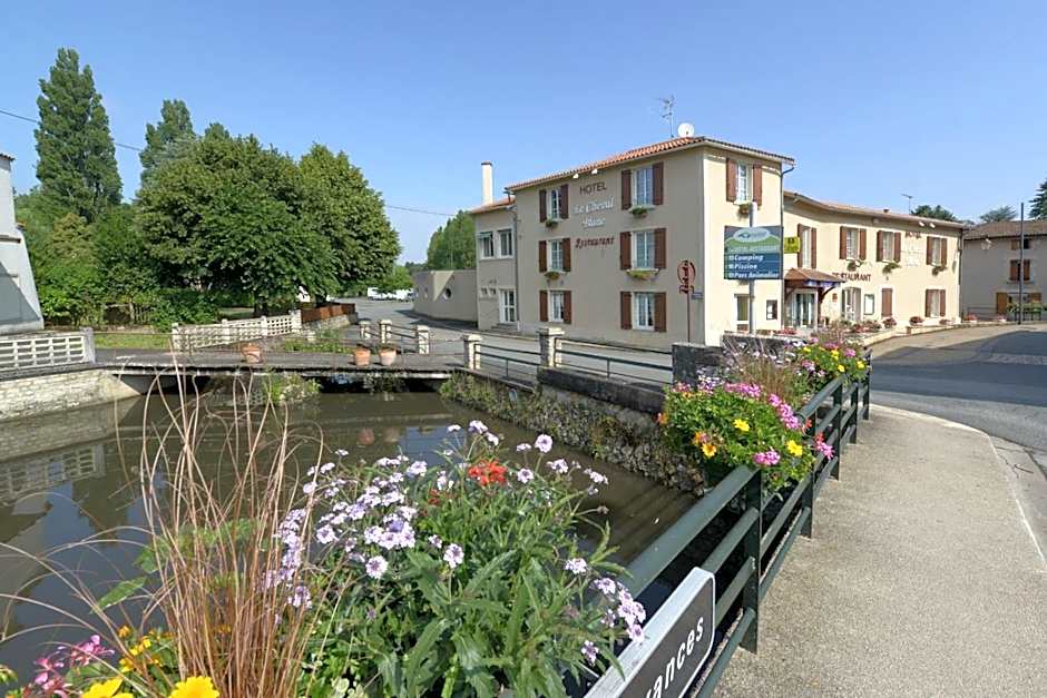 Logis Le Cheval Blanc et Le Clovis