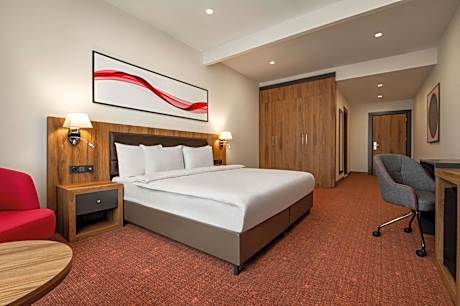 King Room - Non-Smoking