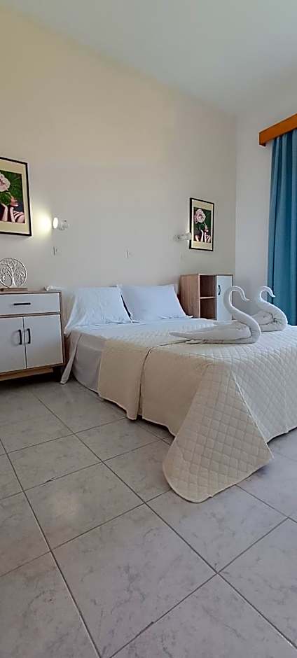 Pyrgos Hotel Apartments