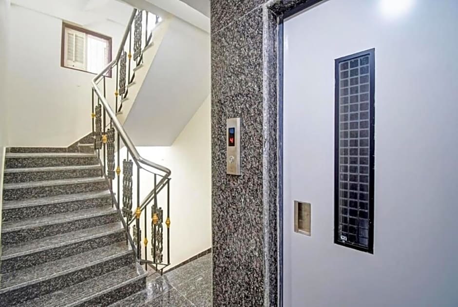 Goroomgo Jheel Mahal New Town West Bengal