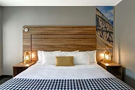 King Room with Balcony