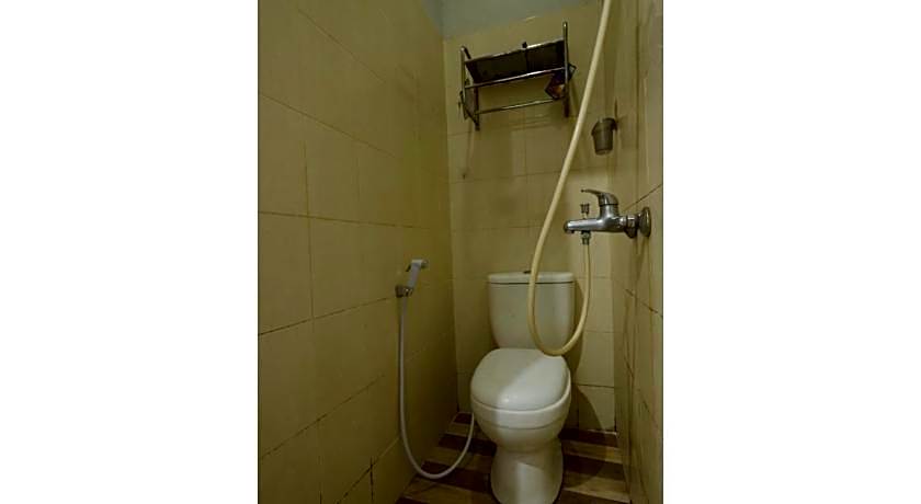 SPOT ON 93276 Fendi 2 Homestay SyariahNearPelabuhan Feri Batam Centre