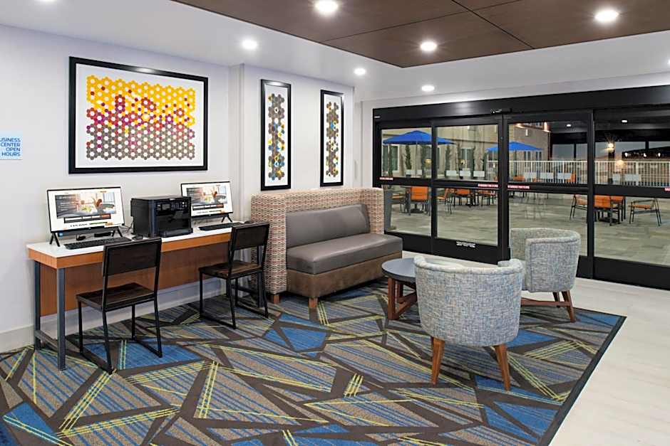 Holiday Inn Express Santa Rosa North By IHG