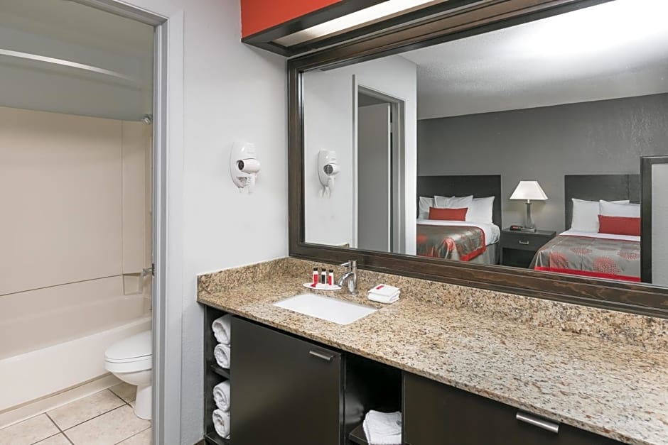 Ramada by Wyndham El Paso