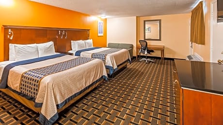 2 Queen Beds, Non-Smoking, Wi-Fi, Coffee Maker, Microwave And Refrigerator, Continental Breakfast
