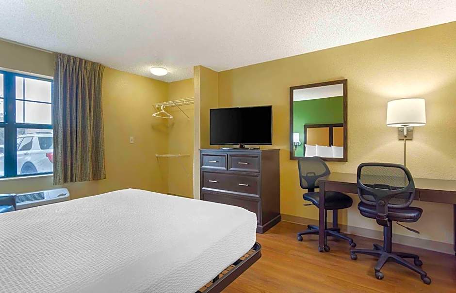 Studio 6 Suites Seattle Kent WA