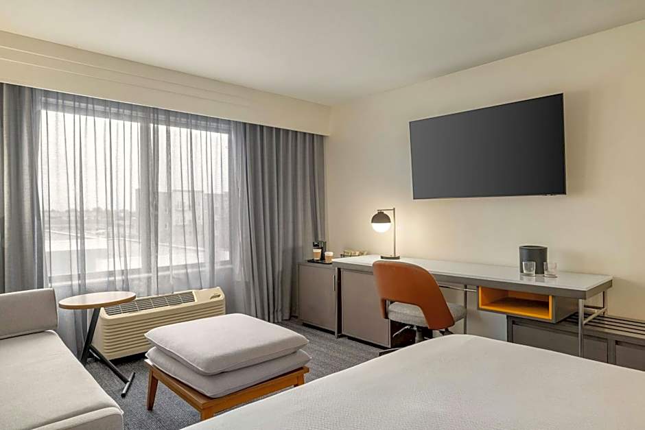 Courtyard by Marriott Fargo Moorhead, MN