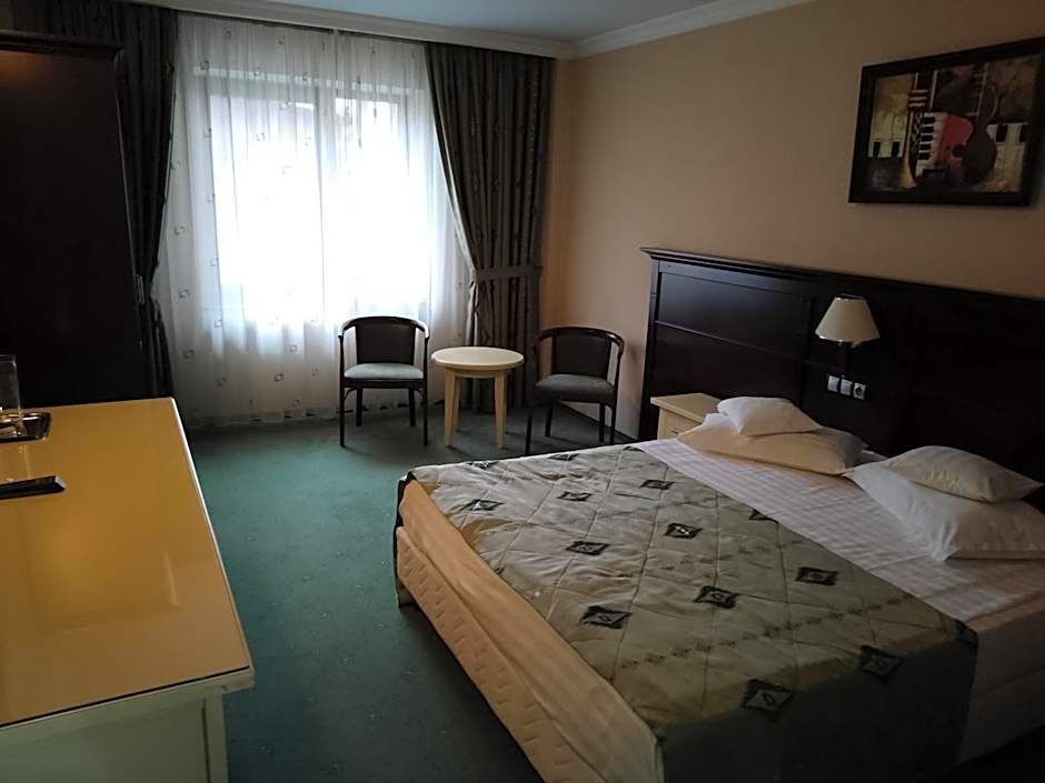 Hotel Rapsodia City Center