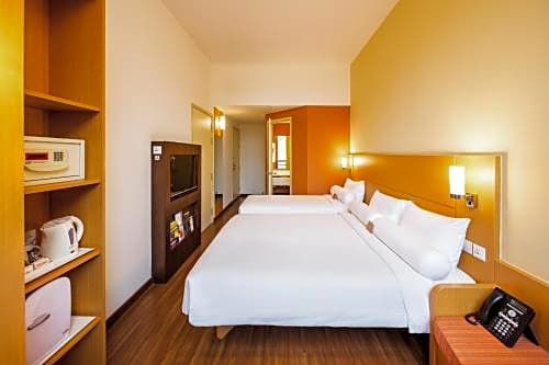 Ibis Singapore Novena Guest Reservations