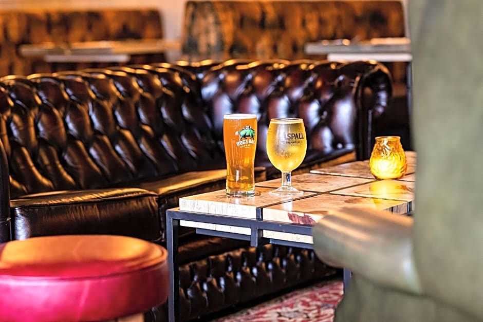 Kings Arms and Royal Hotel 