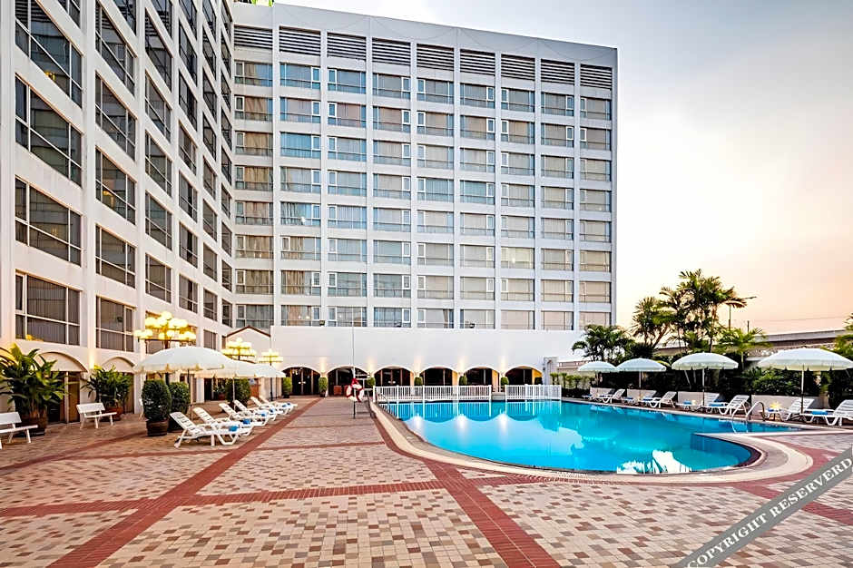 Bangkok Palace Hotel