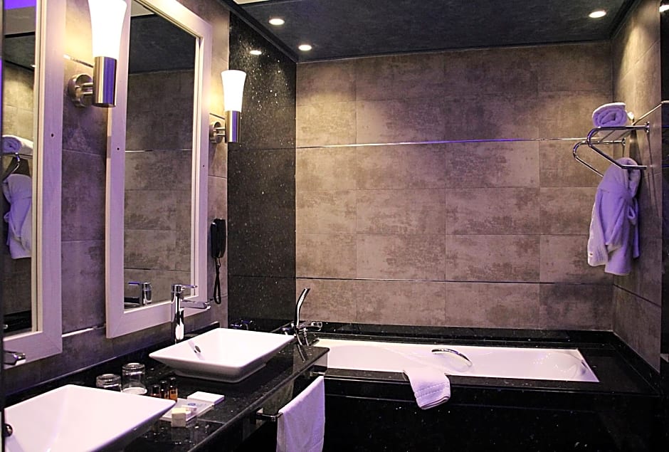Zaki Hotel