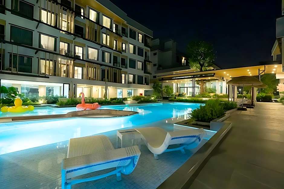 Crystal Srivaree Suvarnabhumi Hotel