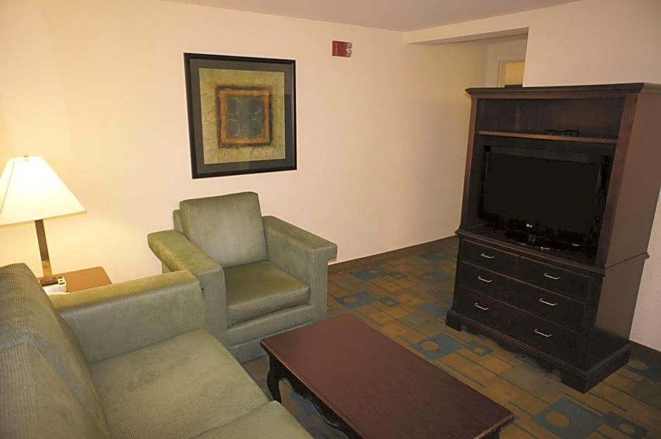 La Quinta by Wyndham Boston Somerville