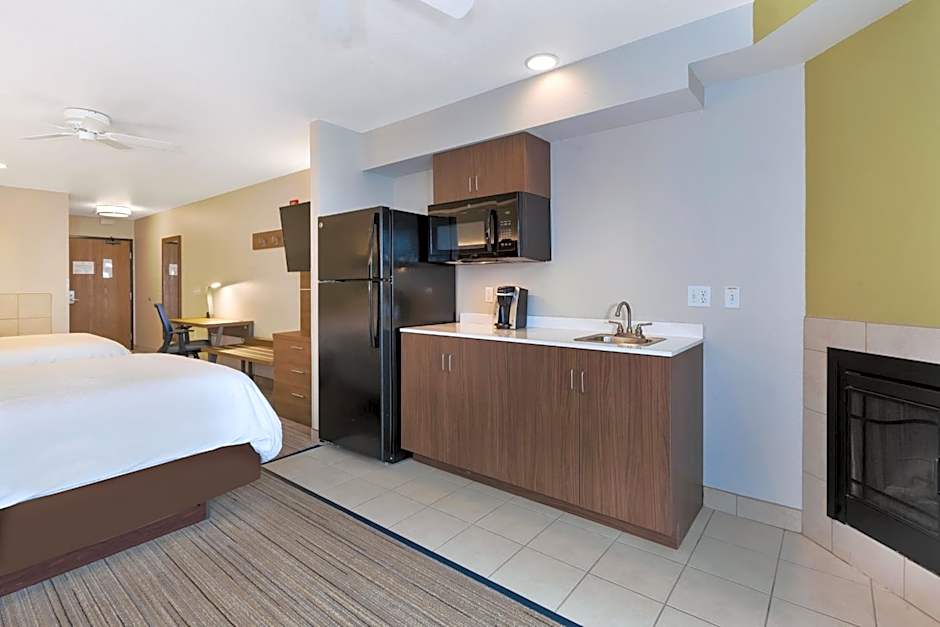 Holiday Inn Express Hotel & Suites Petoskey By IHG