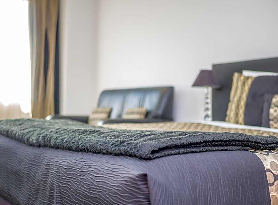 Bellano Motel Suites