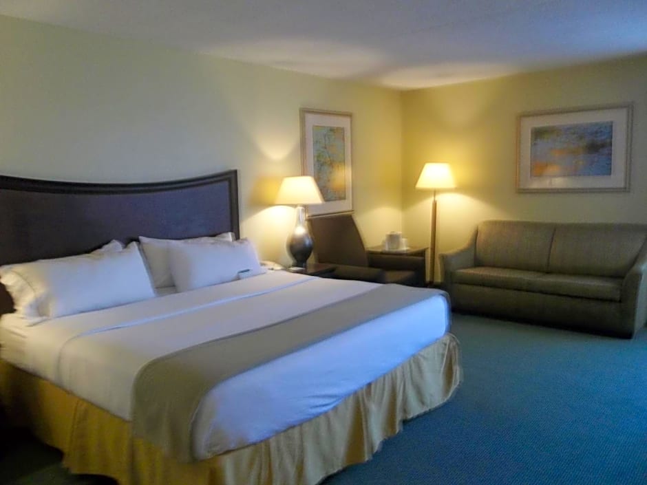 Holiday Inn Express Indianapolis Airport By IHG