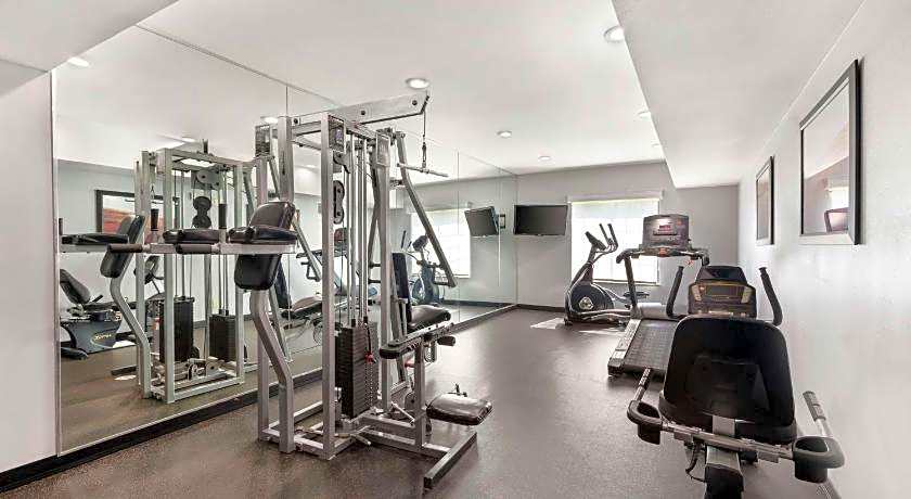 Best Western Carthage Inn & Suites