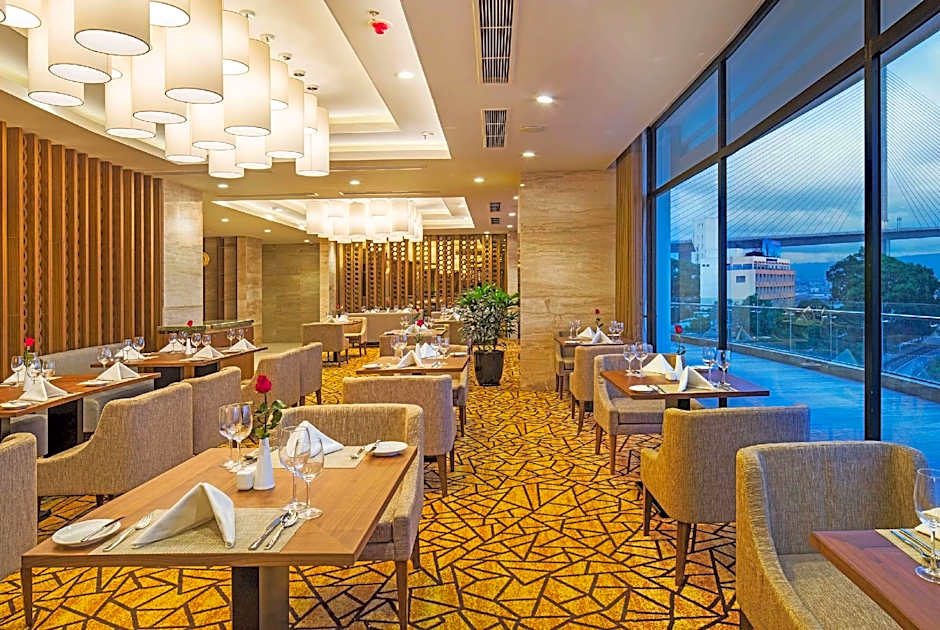 Wyndham Legend Halong