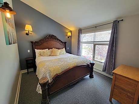 King Suite with Spa Bath