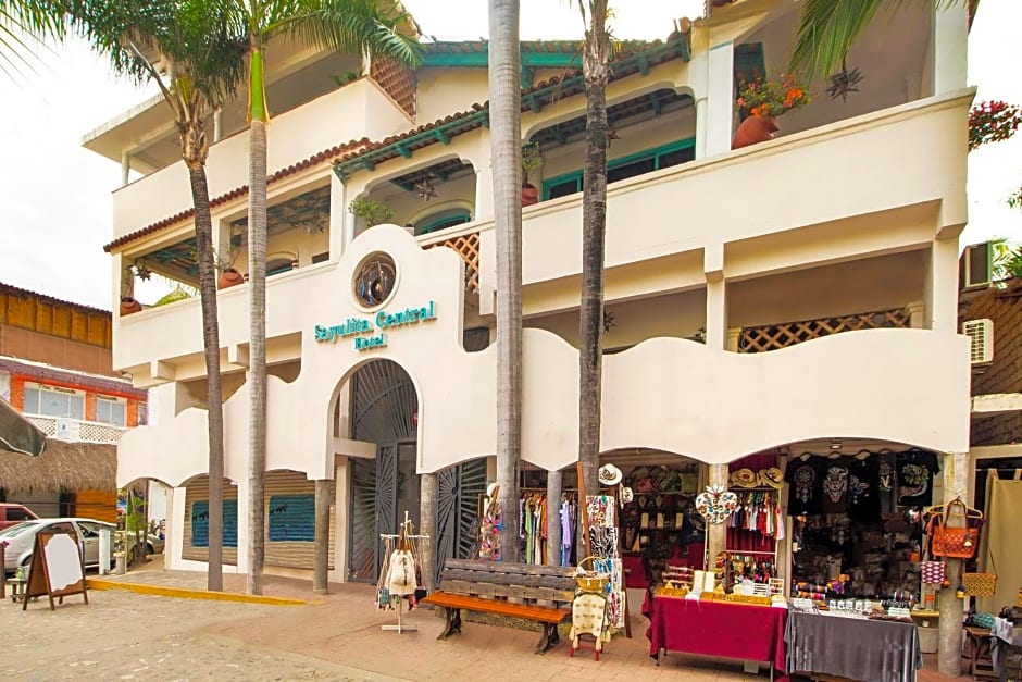 Sayulita Central Hotel
