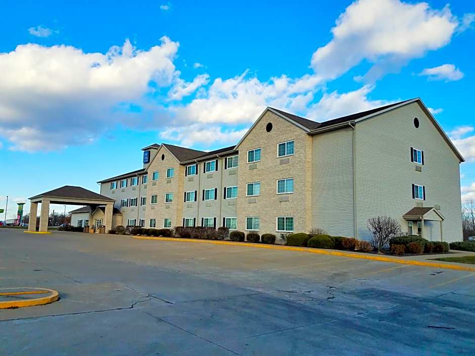Oak Hill Inn & Suites