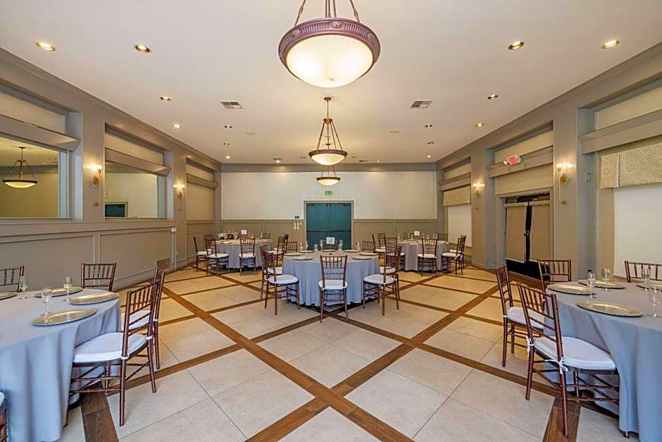 Inn Marin and Suites, Ascend Hotel Collection