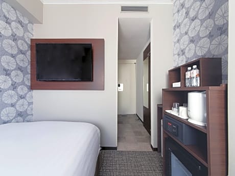 Single Room - Non-Smoking