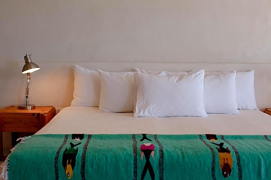 Topia Retreat- Sunset Suite