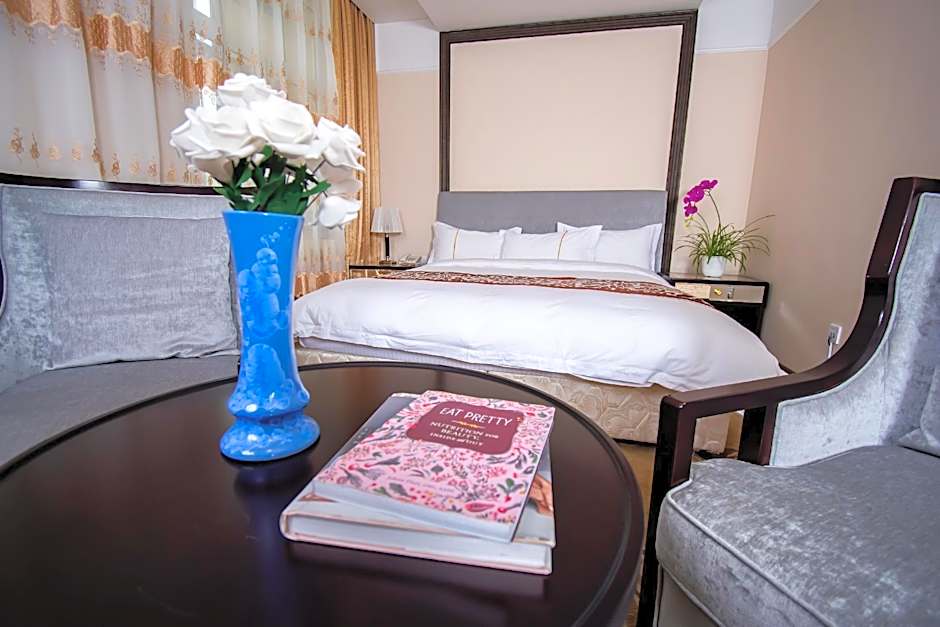 Mika Hotel