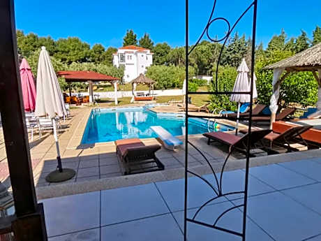 Villa Askamnia and Suites