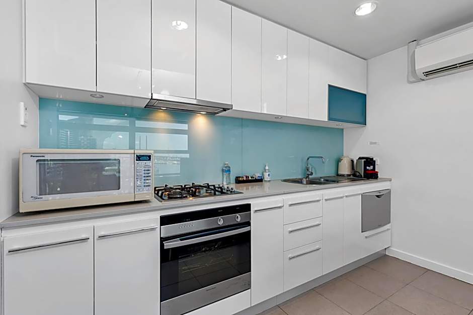 City Harbour Apartments