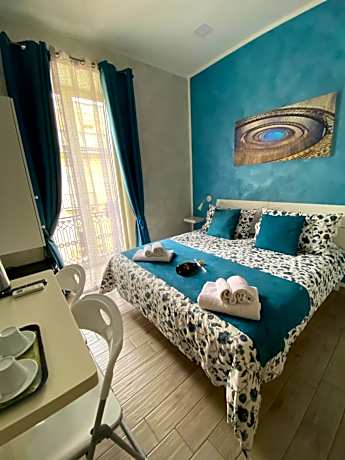 Joy Naples