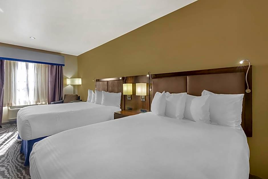 Best Western Plus Williston Hotel & Suites