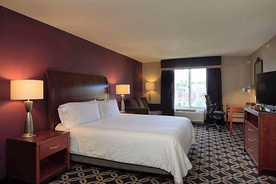 Hilton Garden Inn Auburn Riverwatch