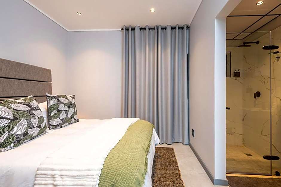 Luxury Bellagio 304 Two Bed with Inverter