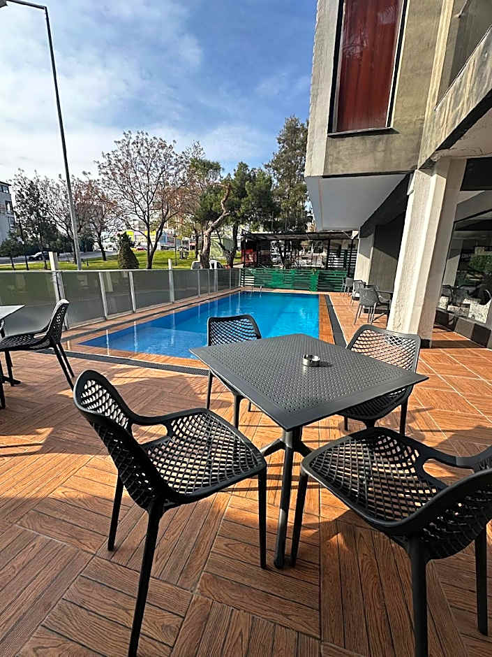 Ramona Lara Hotel