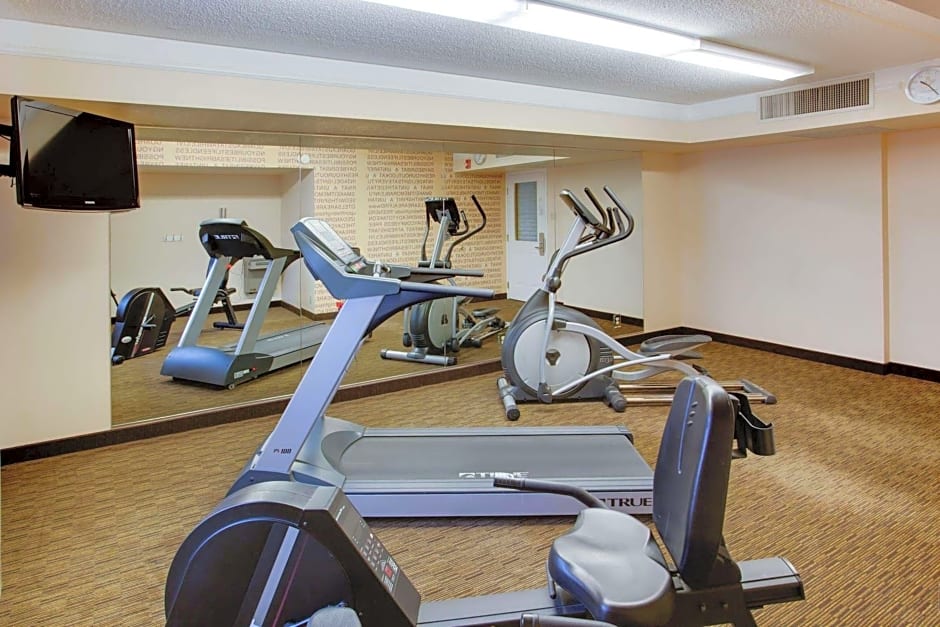 La Quinta Inn by Wyndham Pittsburgh Airport