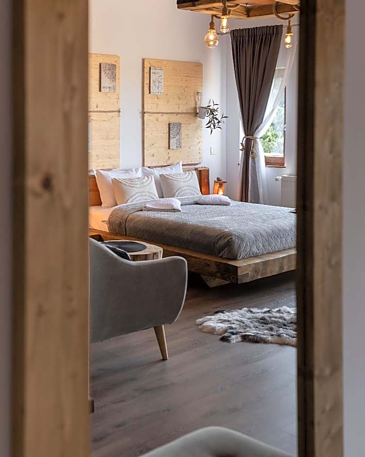 Tiarra Mountain Lodge