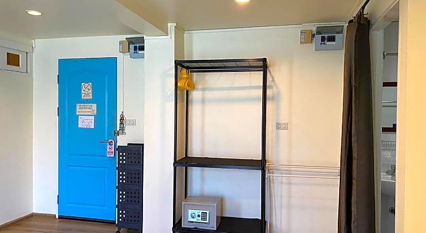 Roof View Place Hotel