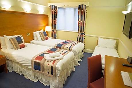 2 Single Beds Standard Room Free High Speed Internet Comfort Non-Smoking