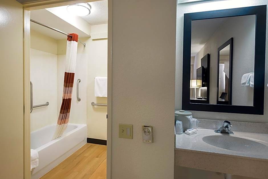 Red Roof Inn Benton Harbor - St. Joseph