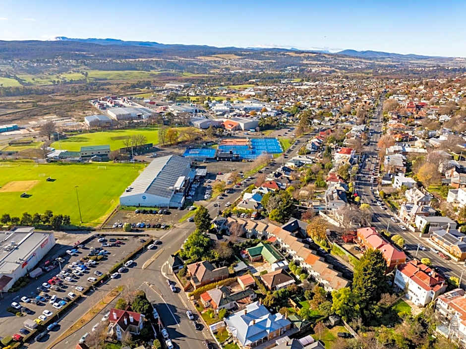 Elphin Motel & Serviced Apartments