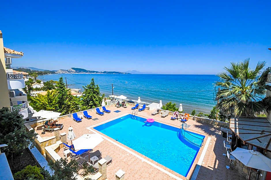 Nefeli Beach - living by the sea