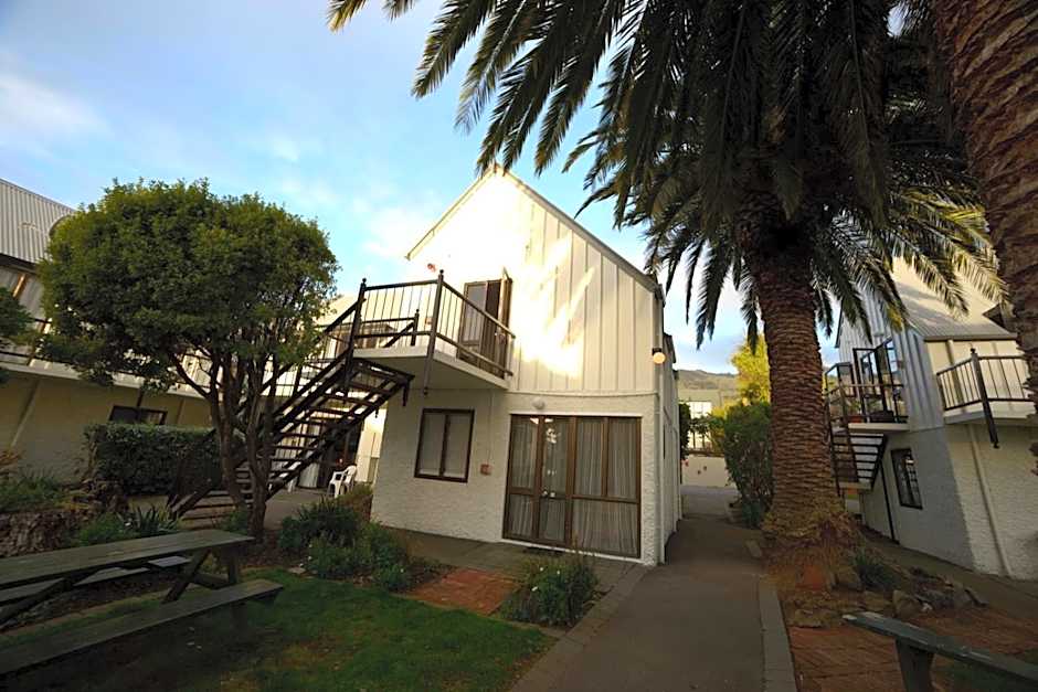 Akaroa Village Inn