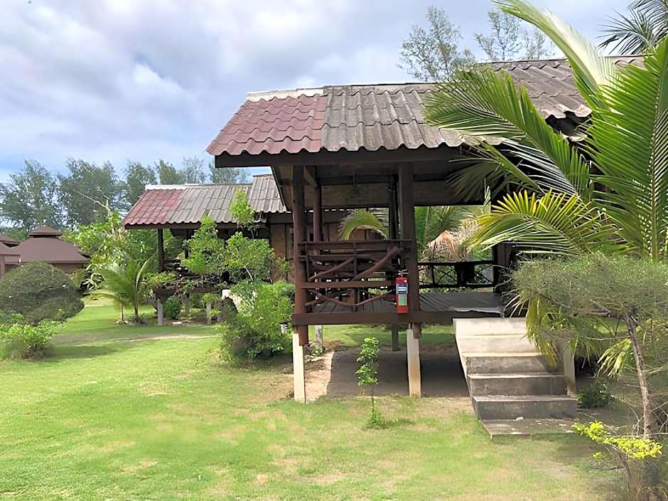 Malibu Beach Bungalows