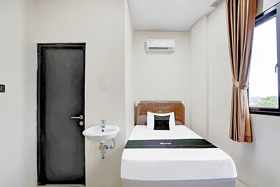 Hotel O Balikpapan near Siloam Hospital formerly Syafla Guest House