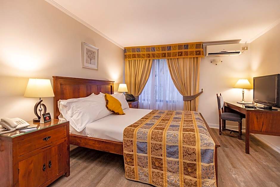 Park Plaza Apartments